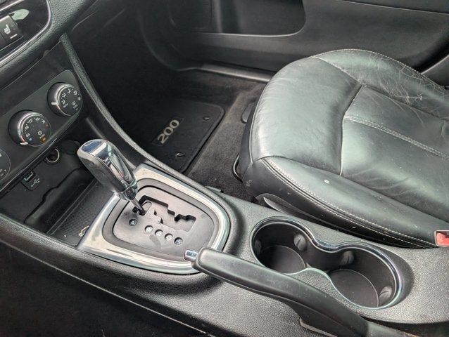 2013 Chrysler 200 Limited