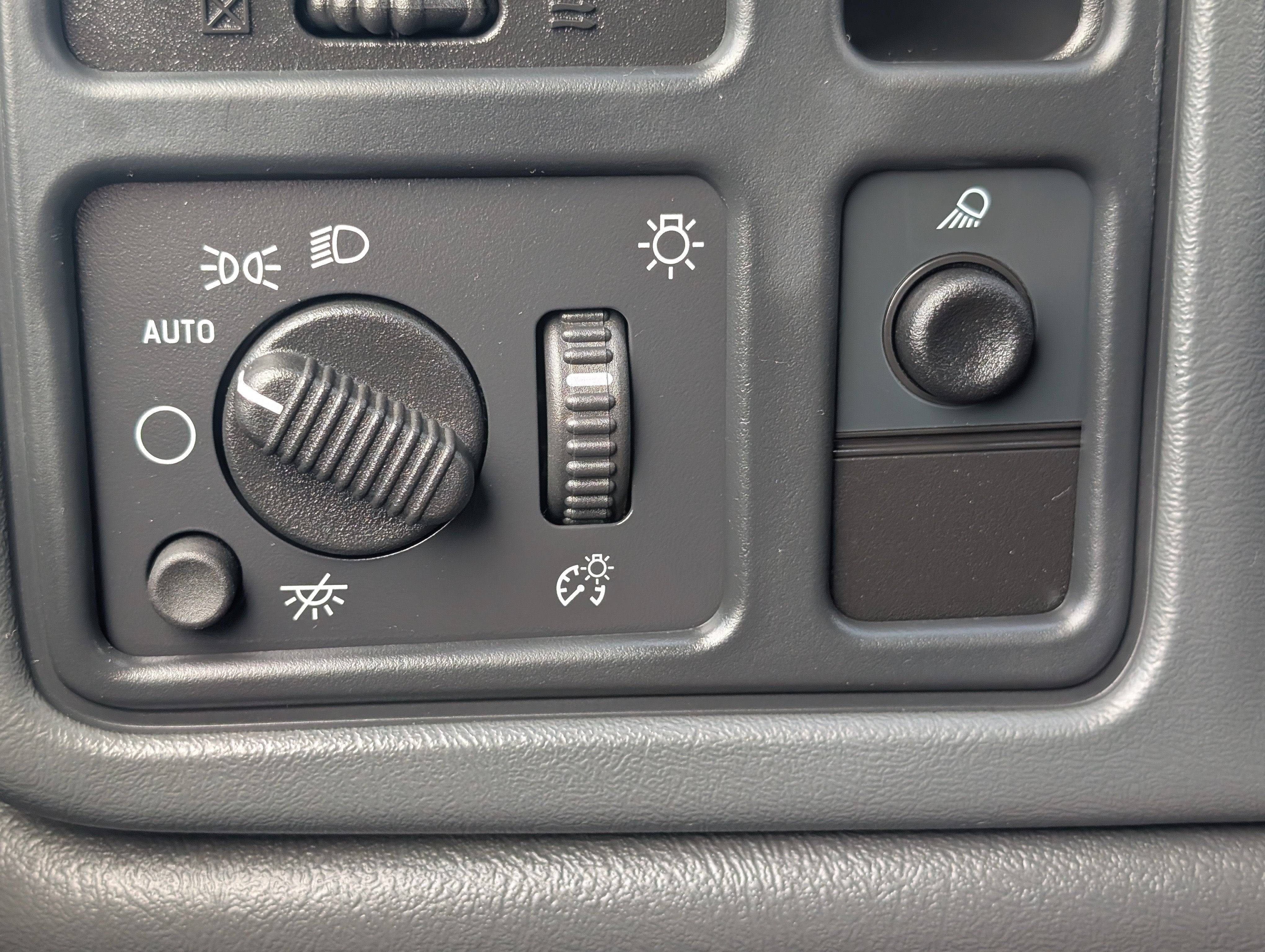 2005 Chevrolet Silverado 2500HD LS