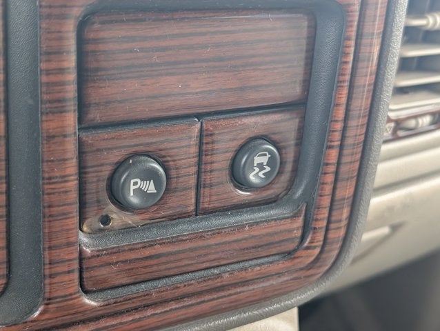2003 Cadillac Escalade Base