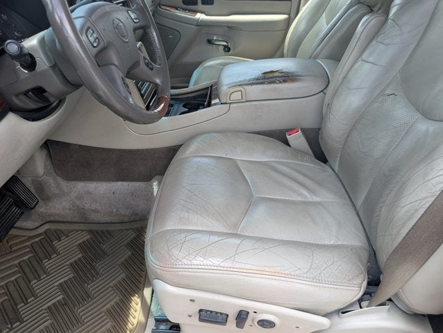 2003 Cadillac Escalade Base