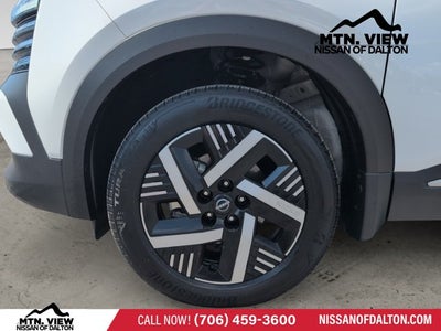 2025 Nissan Kicks SV