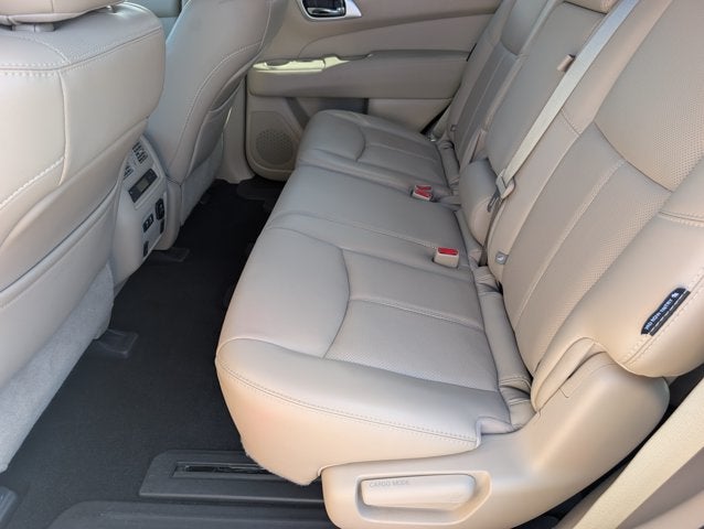 2020 Nissan Pathfinder Platinum