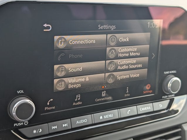 2025 Nissan Pathfinder S