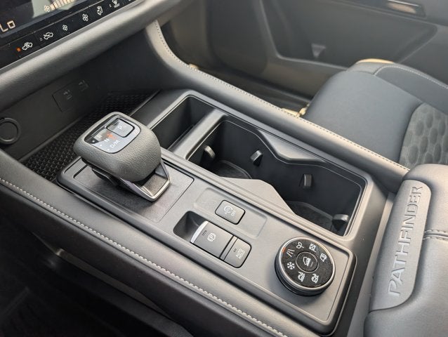 2025 Nissan Pathfinder S