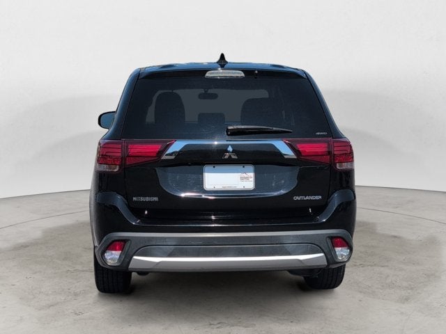 2018 Mitsubishi Outlander ES