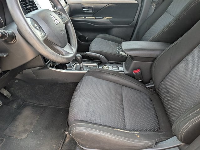2018 Mitsubishi Outlander ES