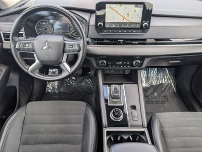 2024 Mitsubishi Outlander SE