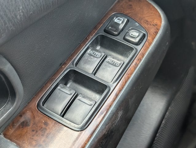 2001 Nissan Pathfinder LE