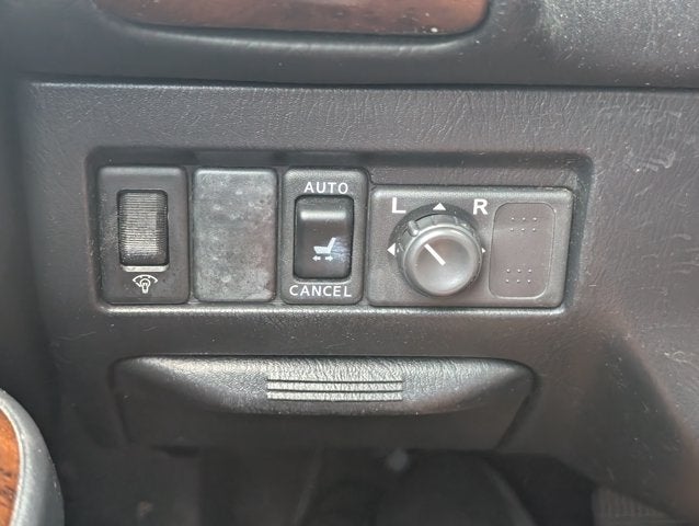 2001 Nissan Pathfinder LE