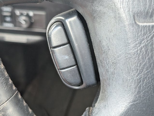 2001 Nissan Pathfinder LE