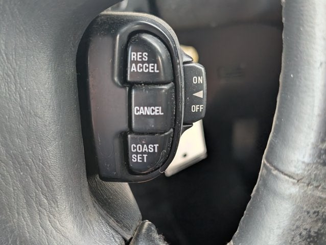 2001 Nissan Pathfinder LE