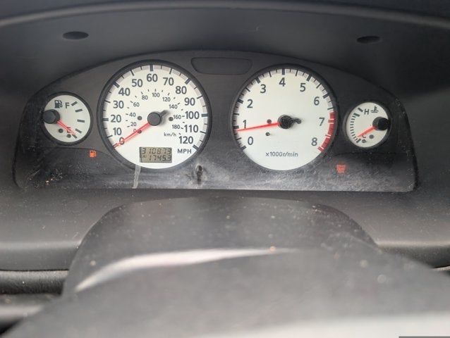 2001 Nissan Pathfinder LE