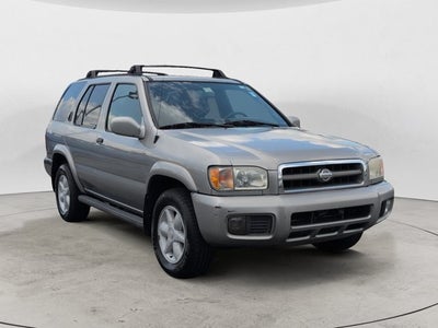 2001 Nissan Pathfinder LE