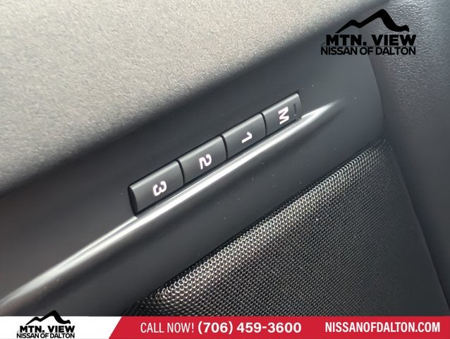 2026 Land Rover Range Rover Evoque Dynamic SE