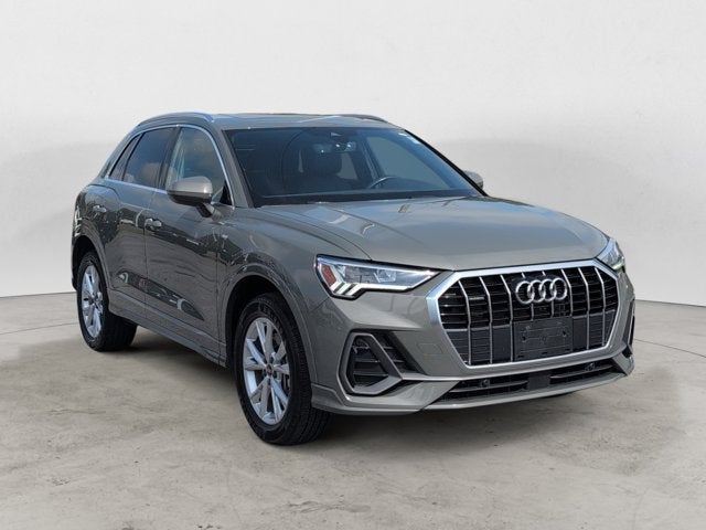 2024 Audi Q3 S line Premium