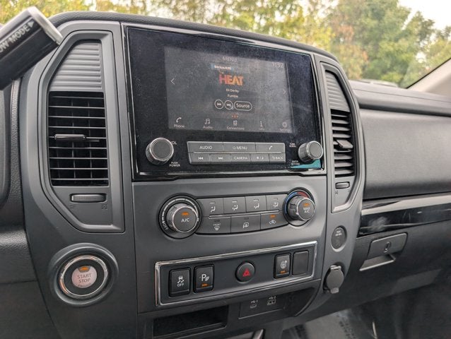2024 Nissan Titan SV
