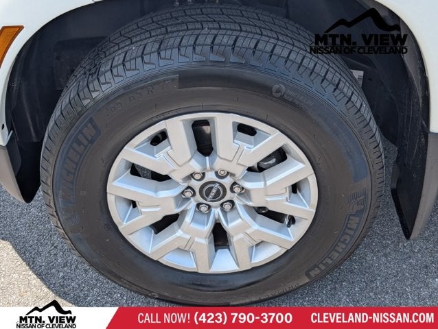 2024 Nissan Frontier SV