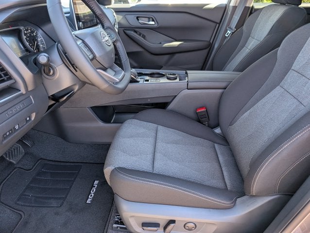 2027 Nissan Rogue SV