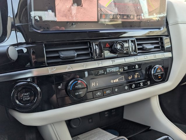 2026 Nissan Pathfinder SL