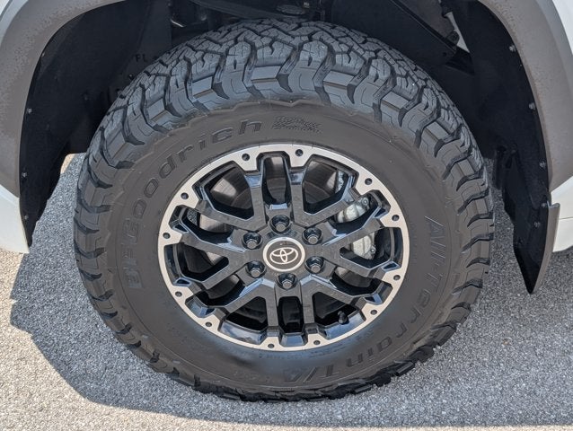 2023 Toyota Tundra 4WD SR5