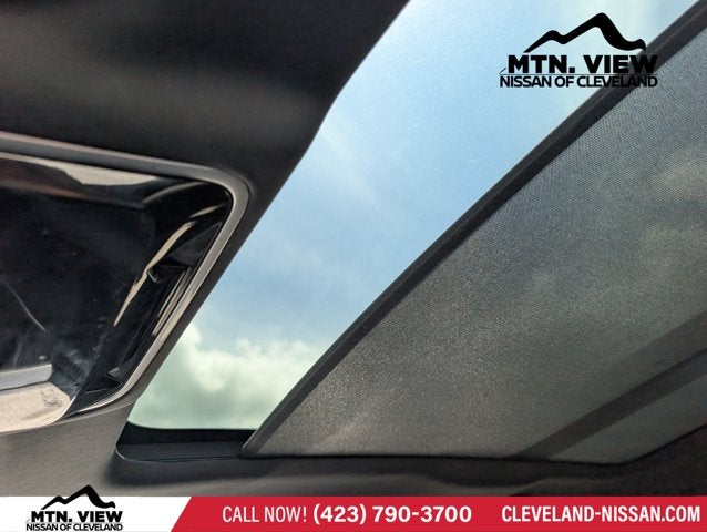 2025 Land Rover Range Rover Velar Dynamic SE