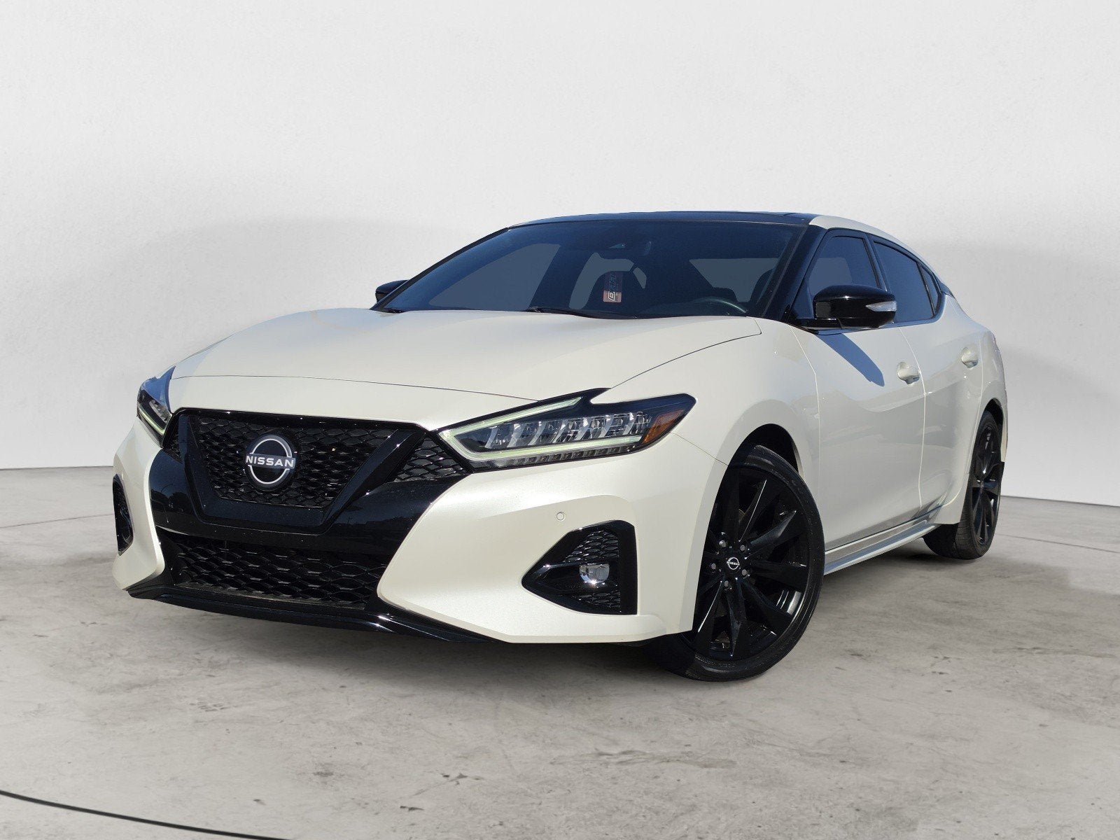 2023 Nissan Maxima SR