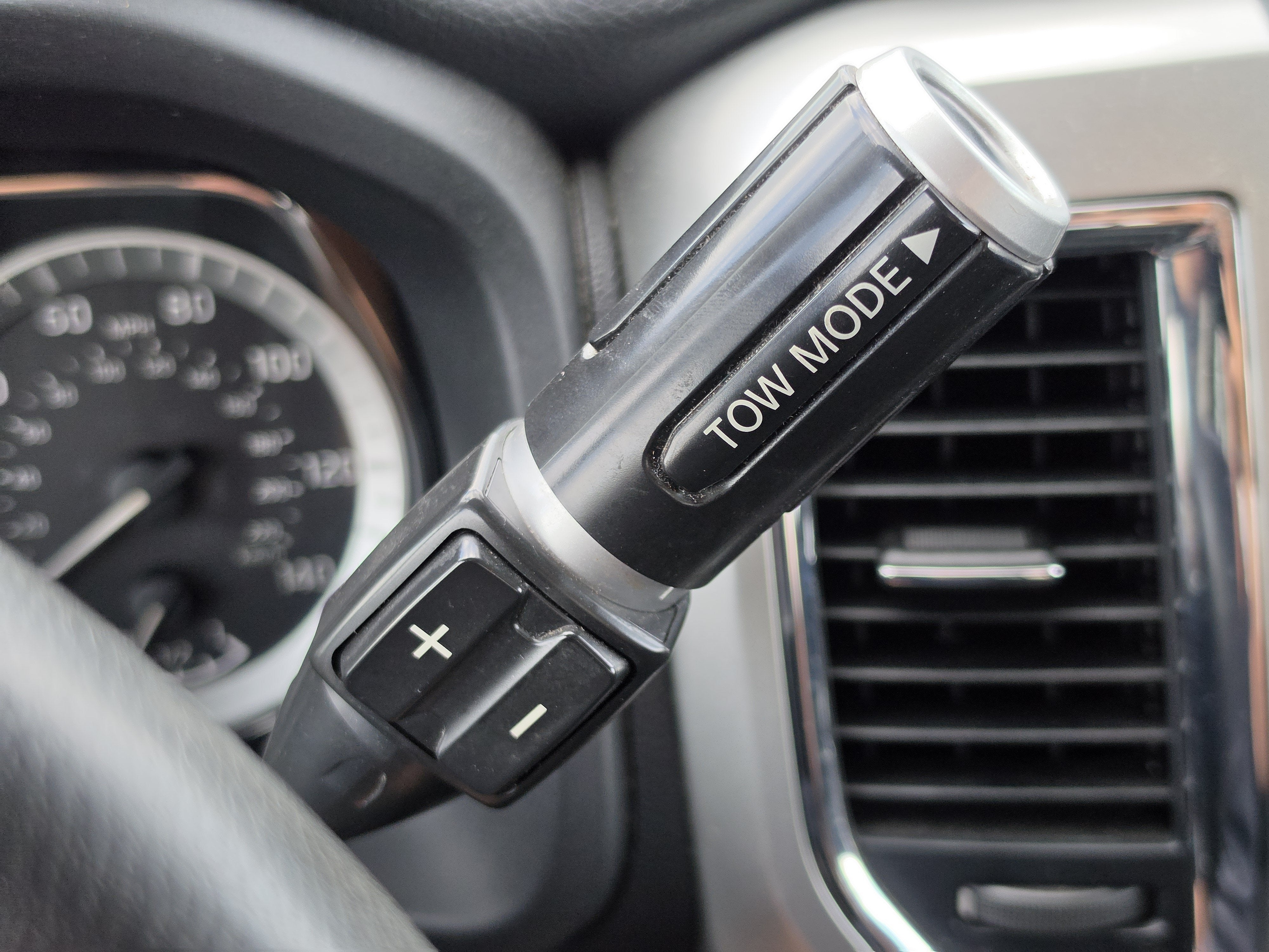 2019 Nissan Titan XD SV