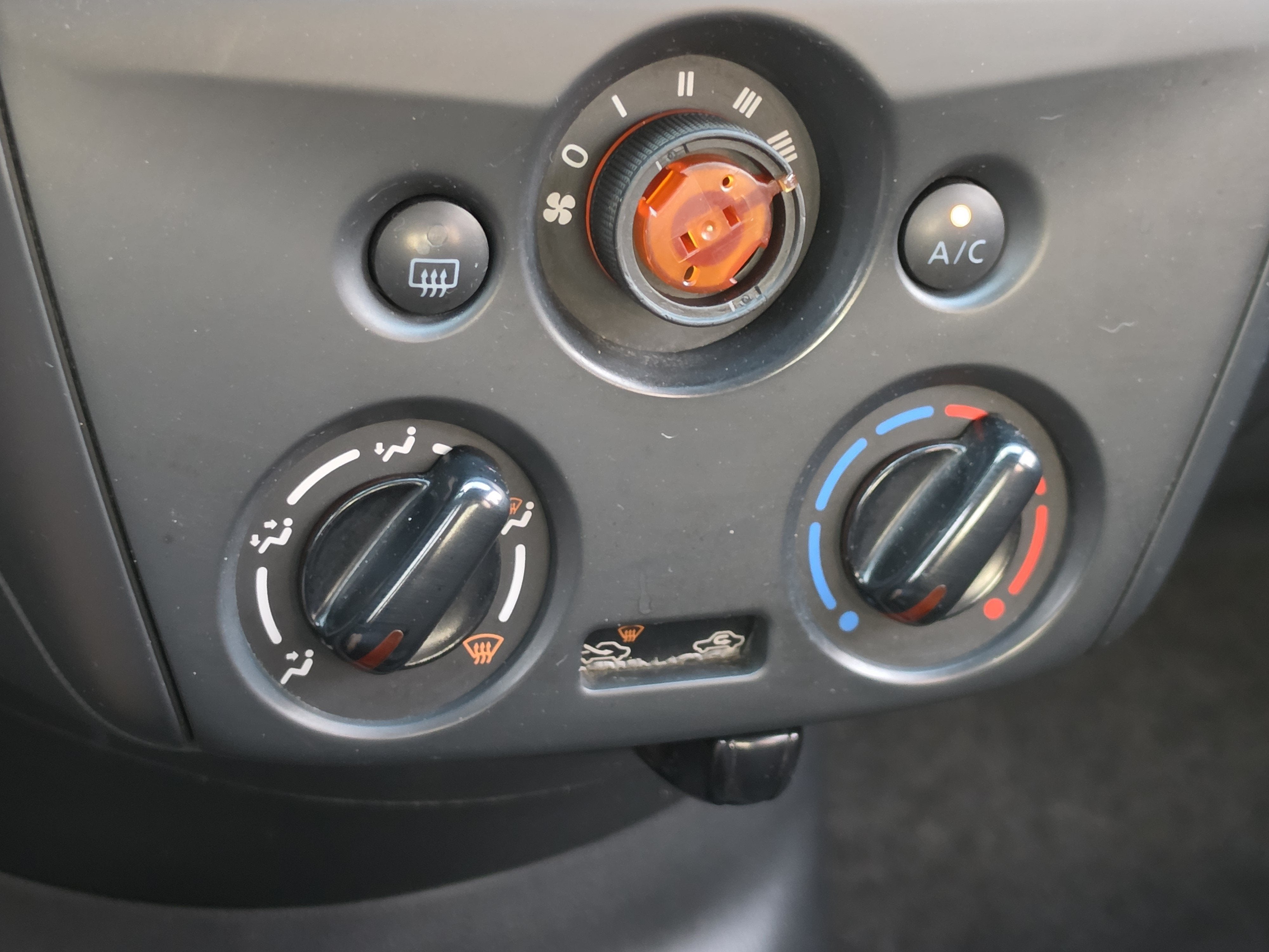 2015 Nissan Versa S Plus