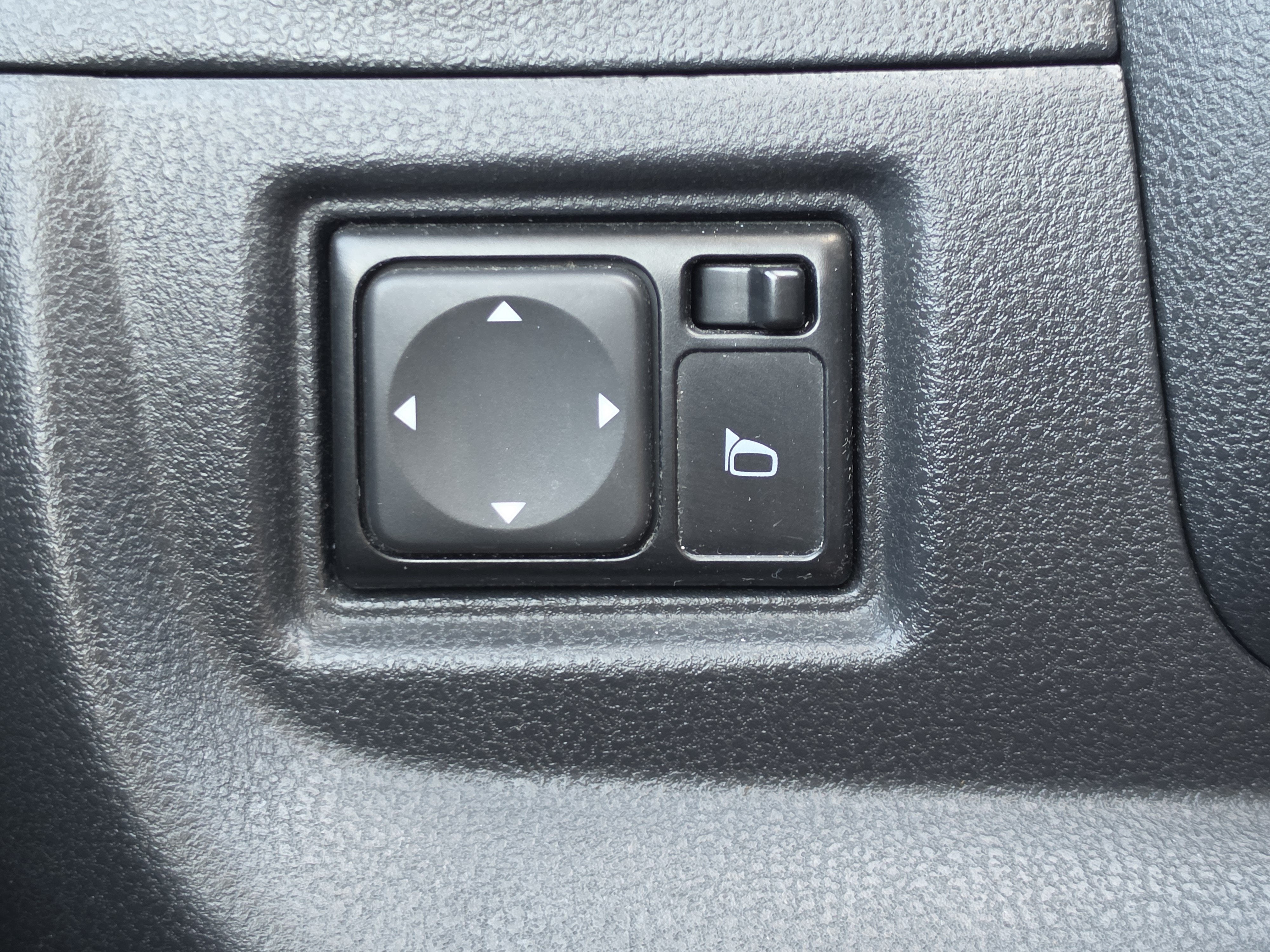 2016 Nissan Versa S Plus