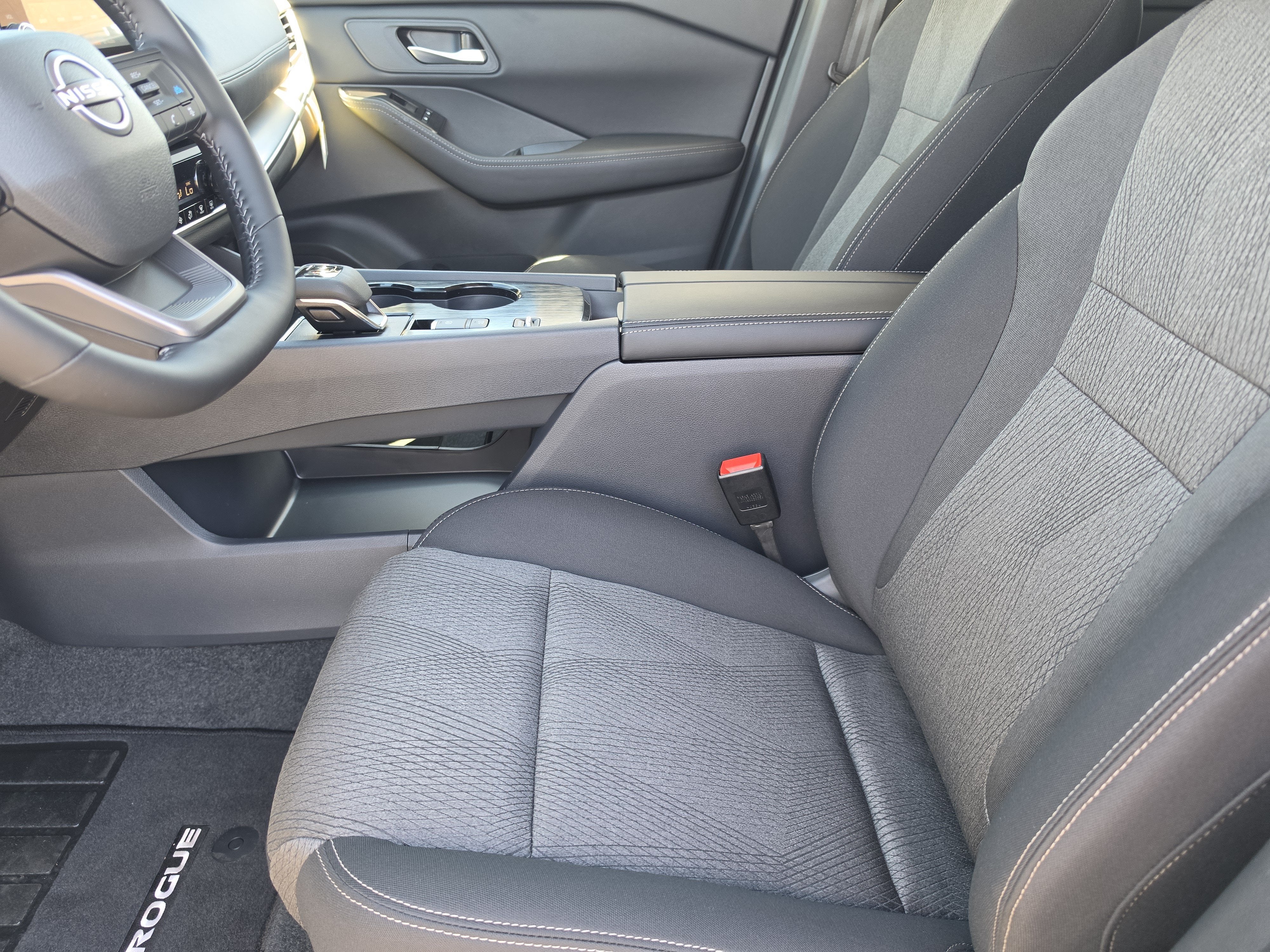 2027 Nissan Rogue SV