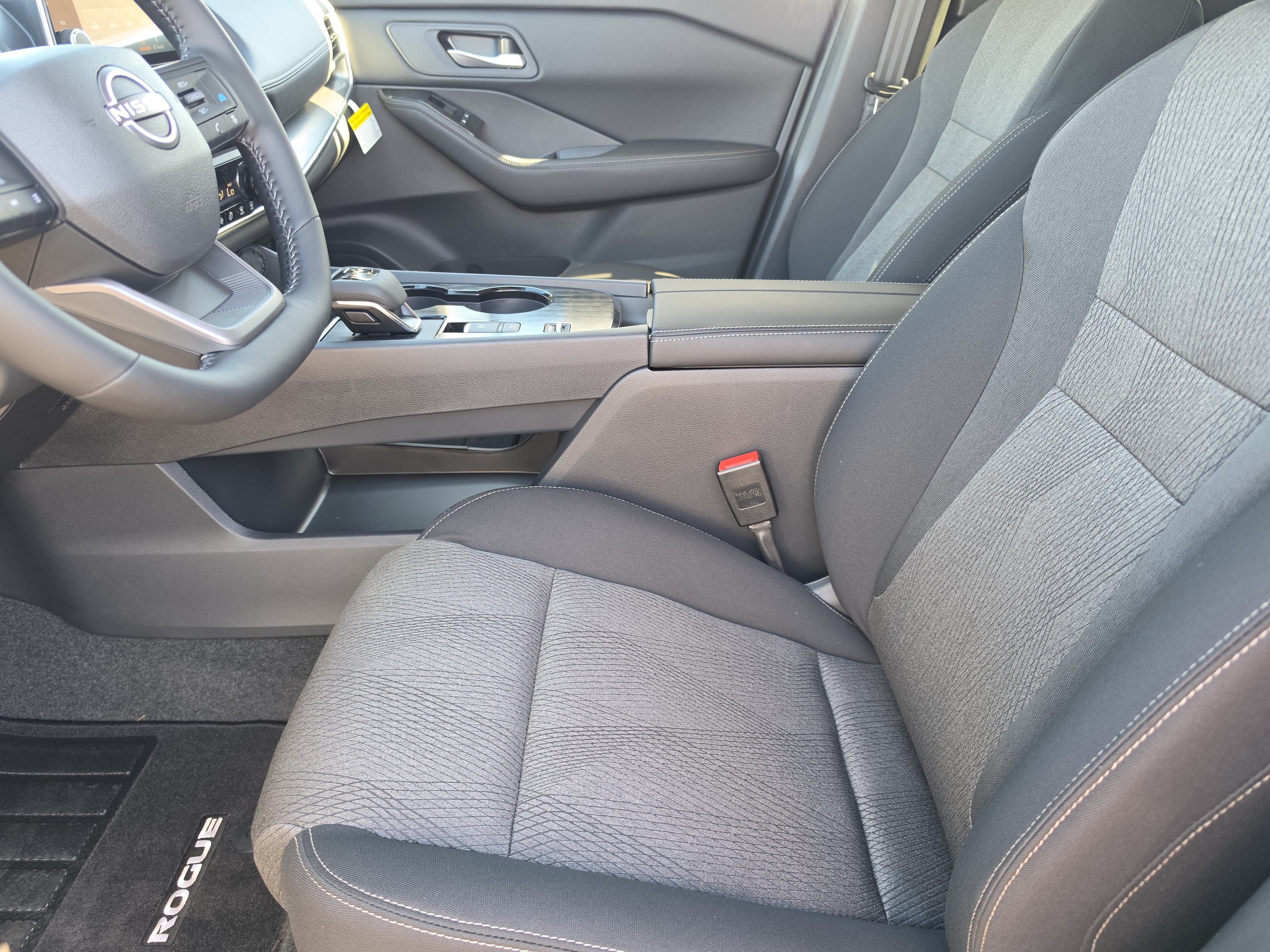 2027 Nissan Rogue SV