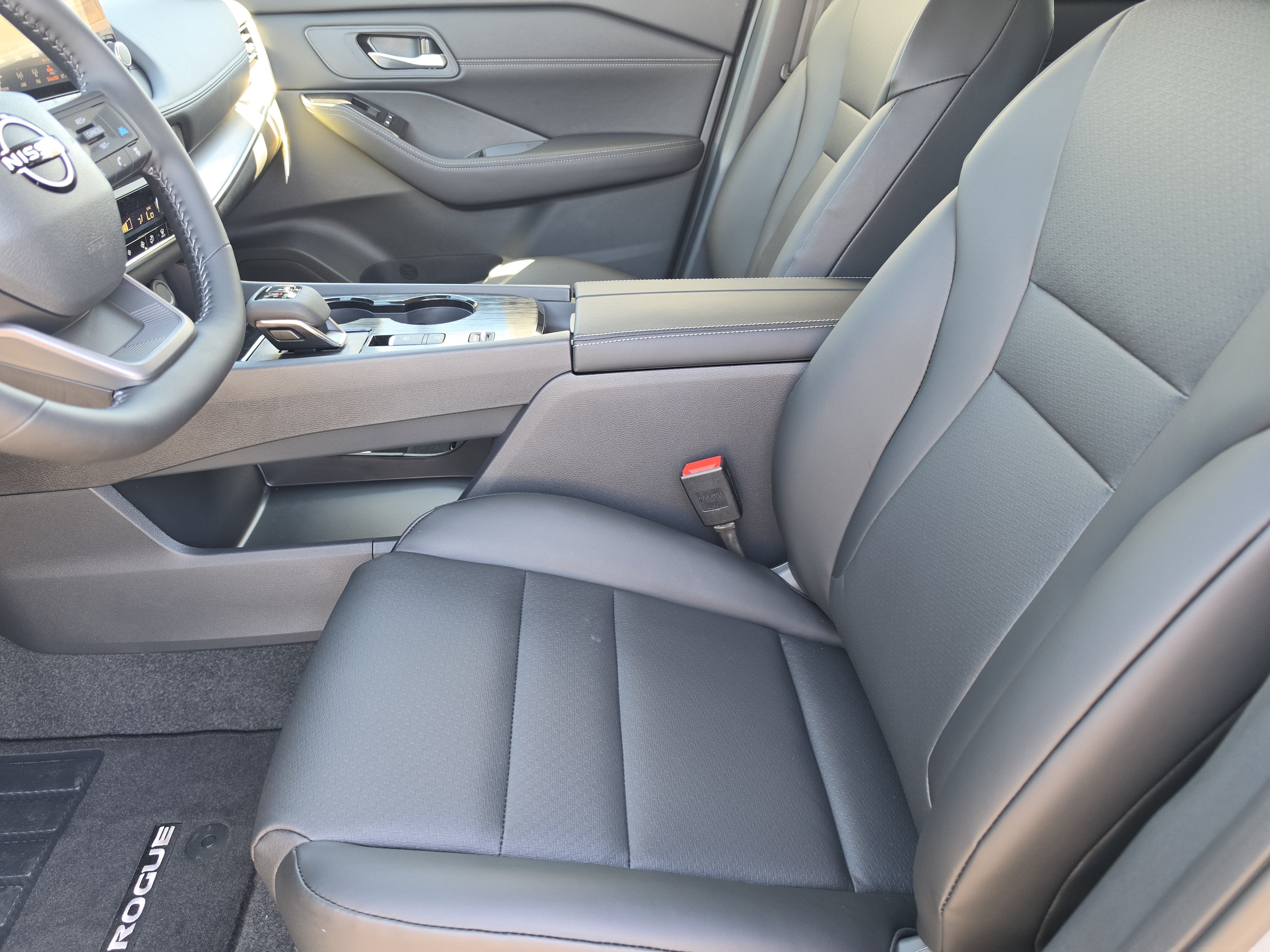 2027 Nissan Rogue Dark Armor