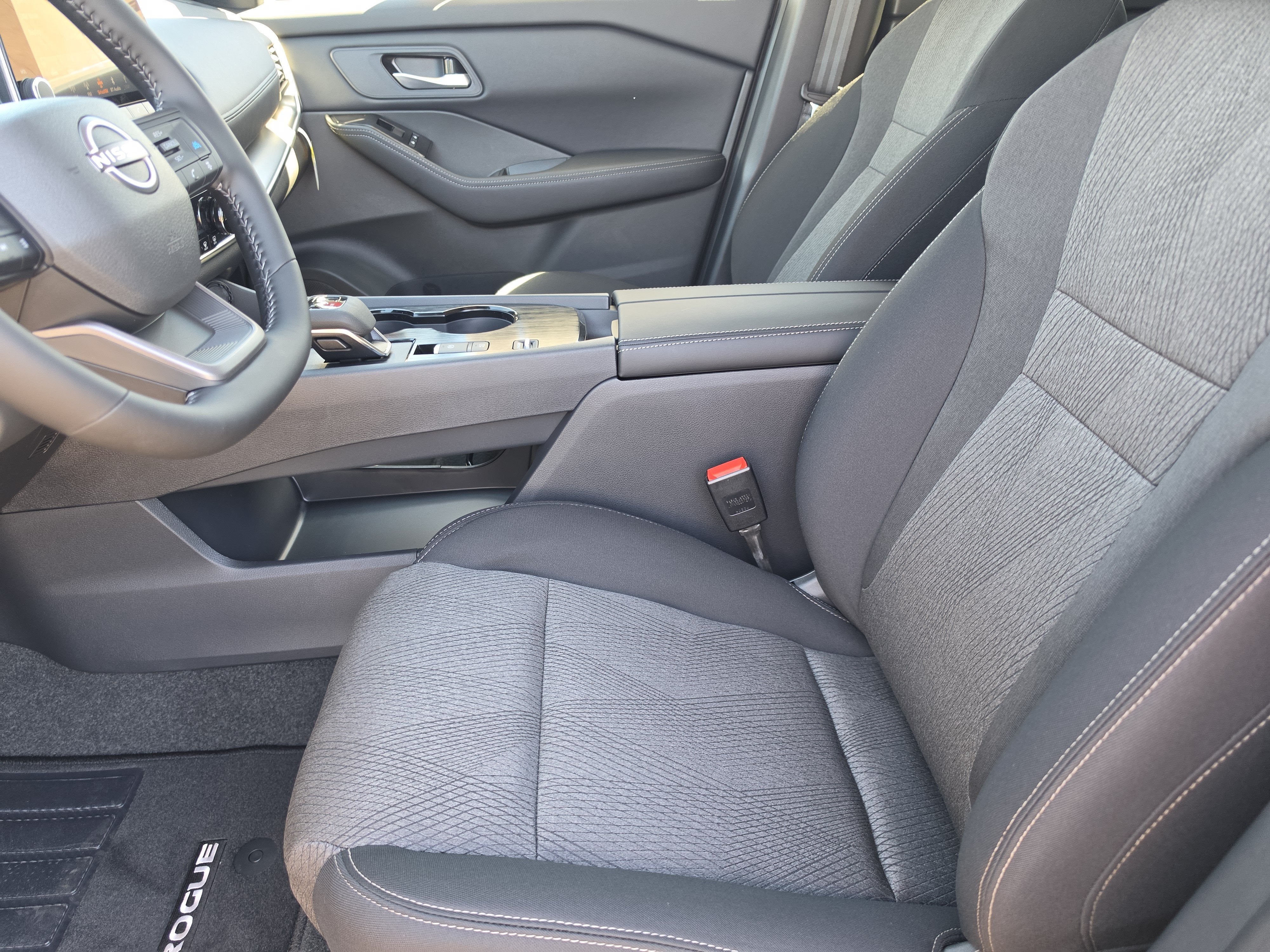 2027 Nissan Rogue SV