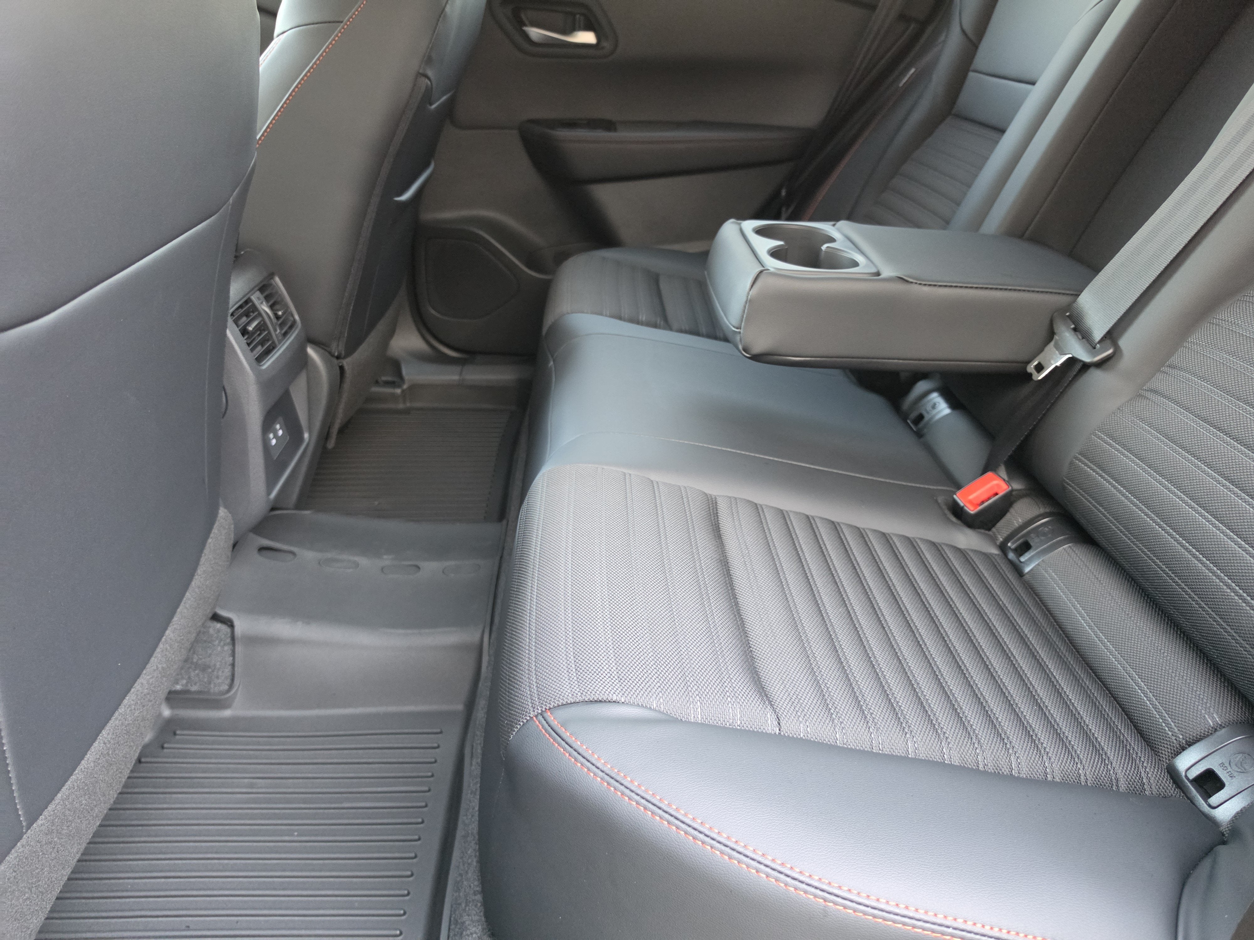 2027 Nissan Rogue SV