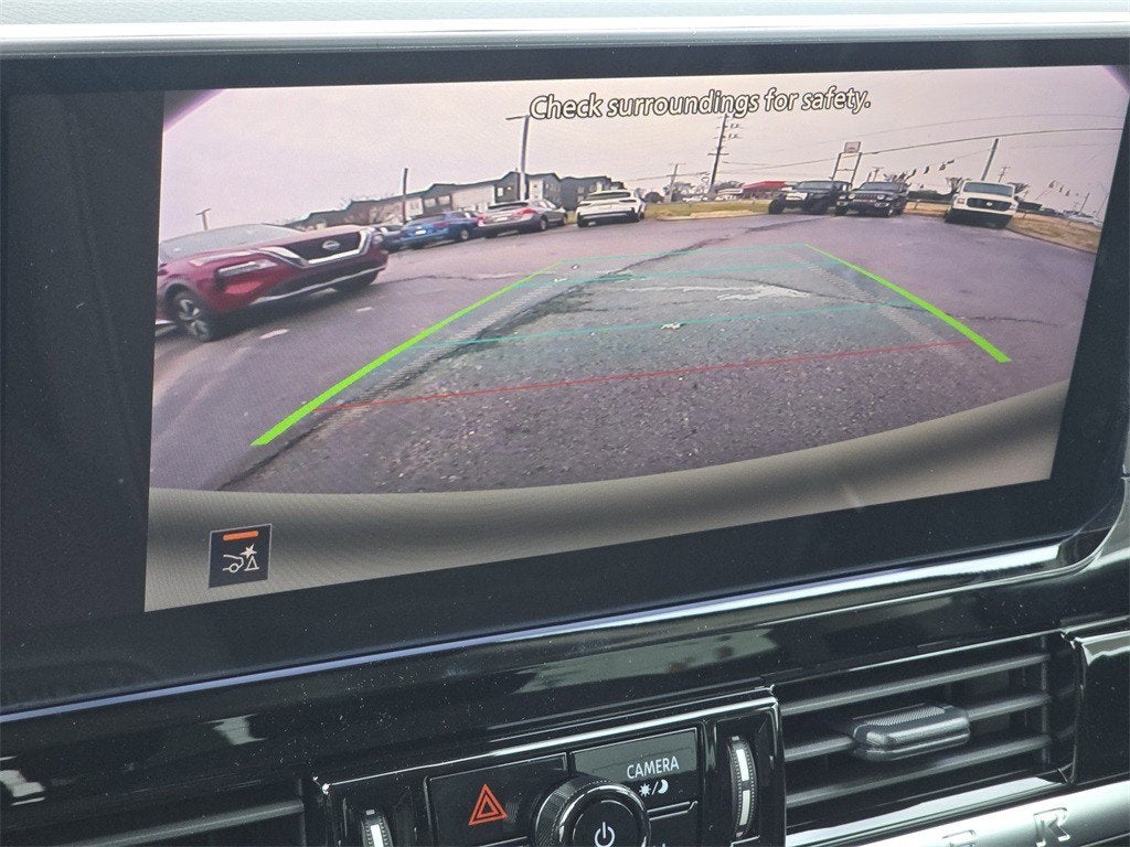 2026 Nissan Pathfinder SV