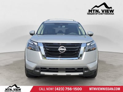 2025 Nissan Pathfinder SL