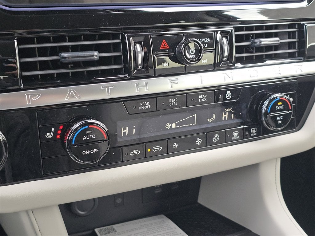 2026 Nissan Pathfinder SL