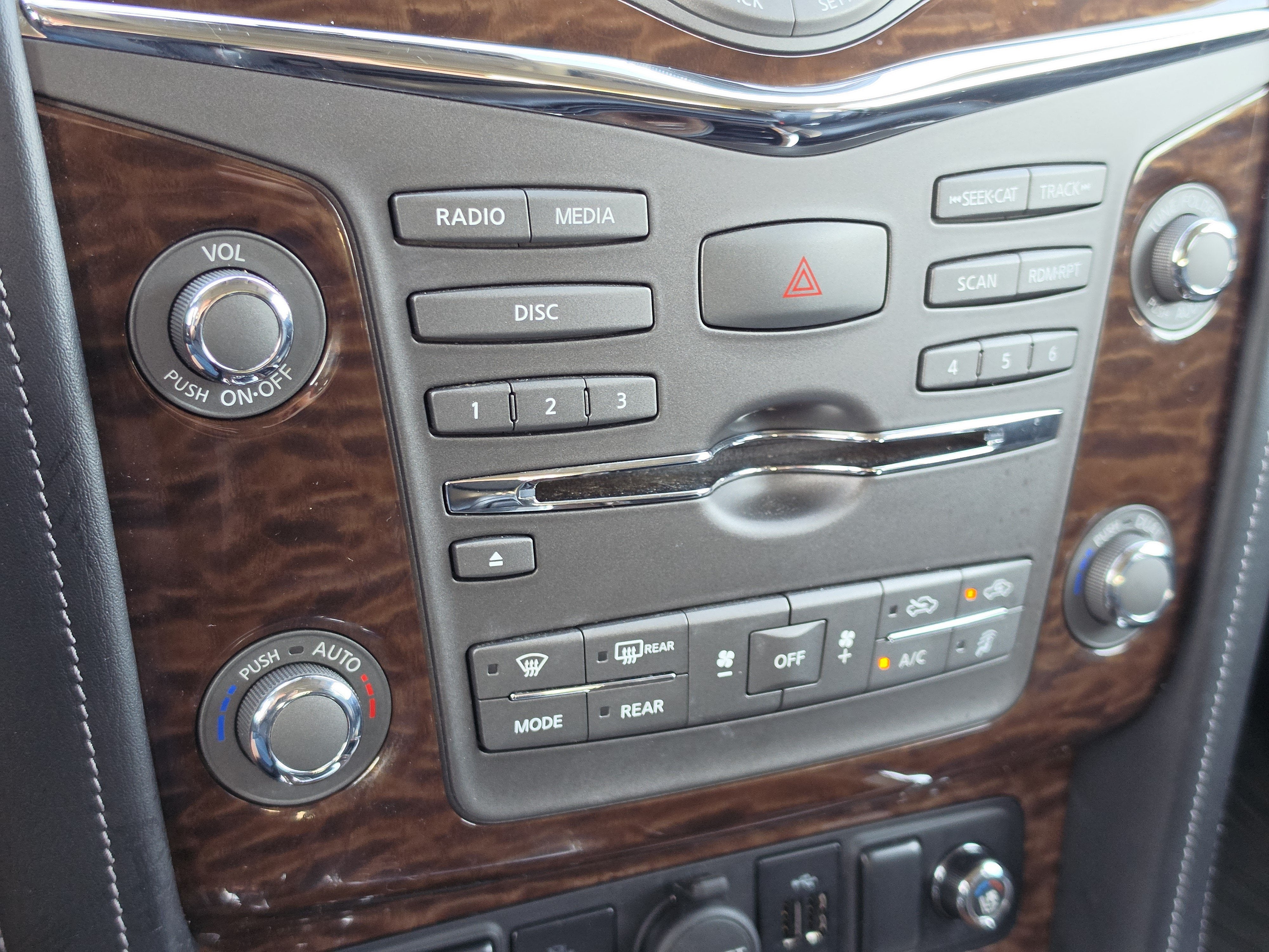 2019 Nissan Armada Platinum
