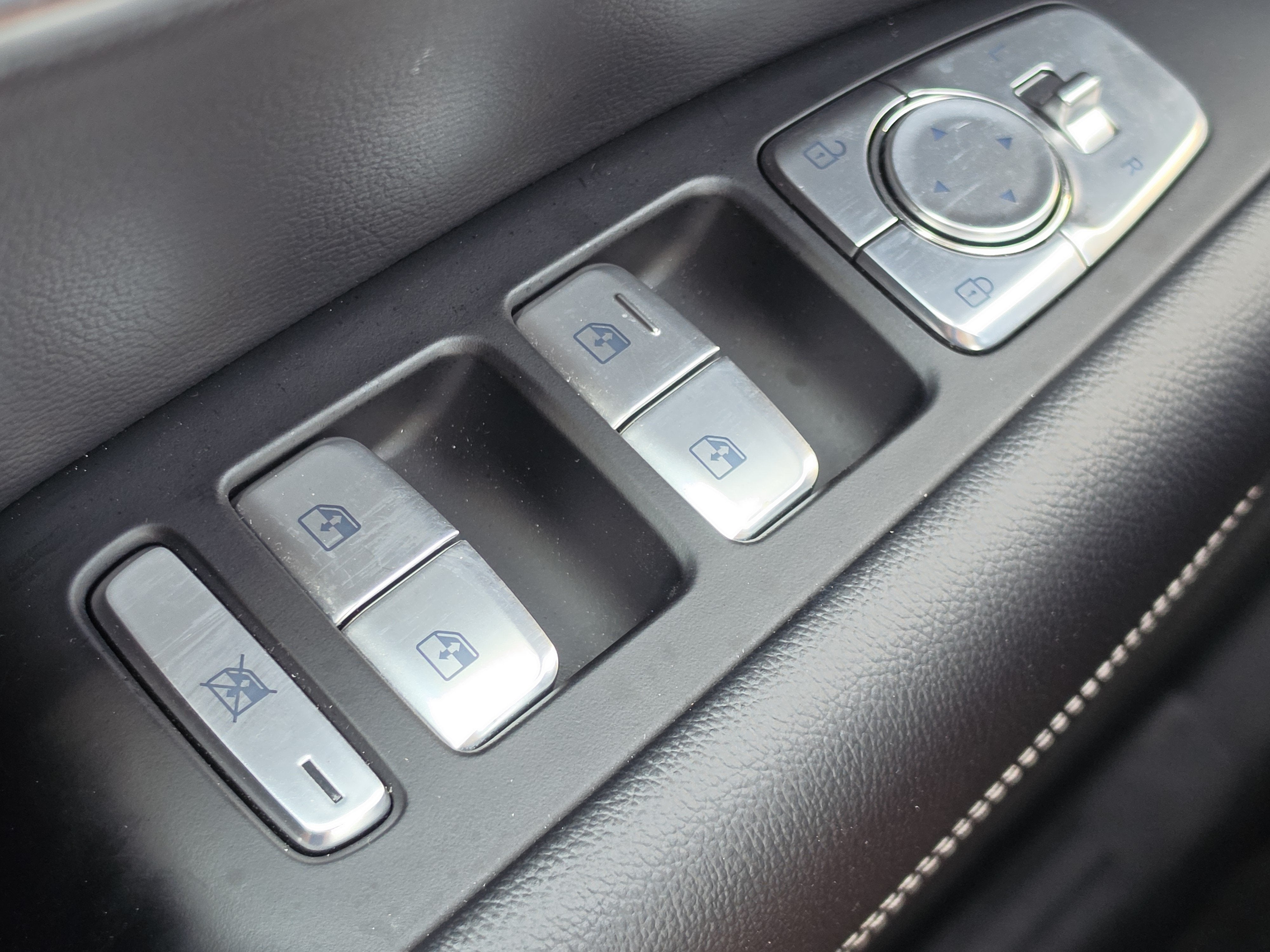 2026 Genesis G70 2.5T