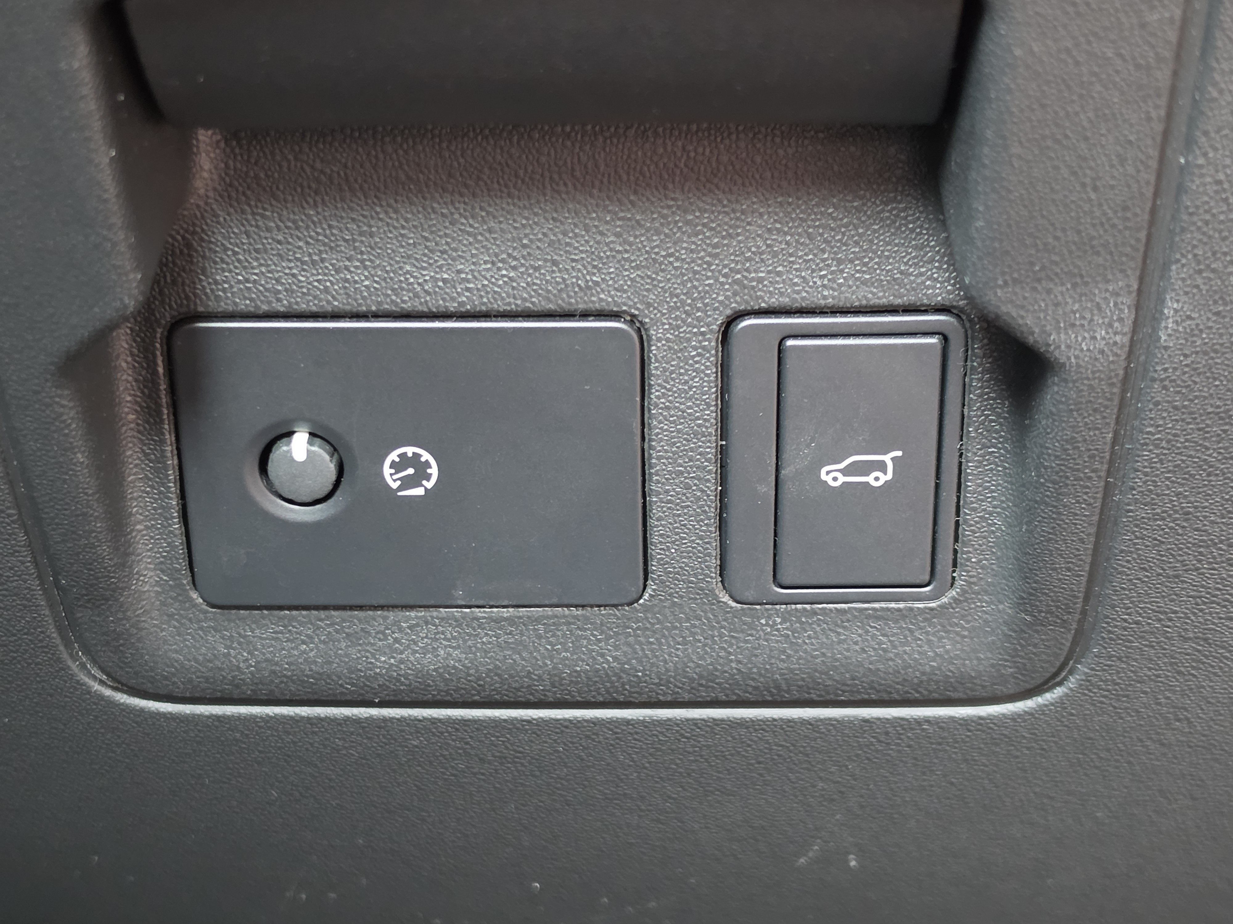 2025 Land Rover Range Rover Velar Dynamic SE