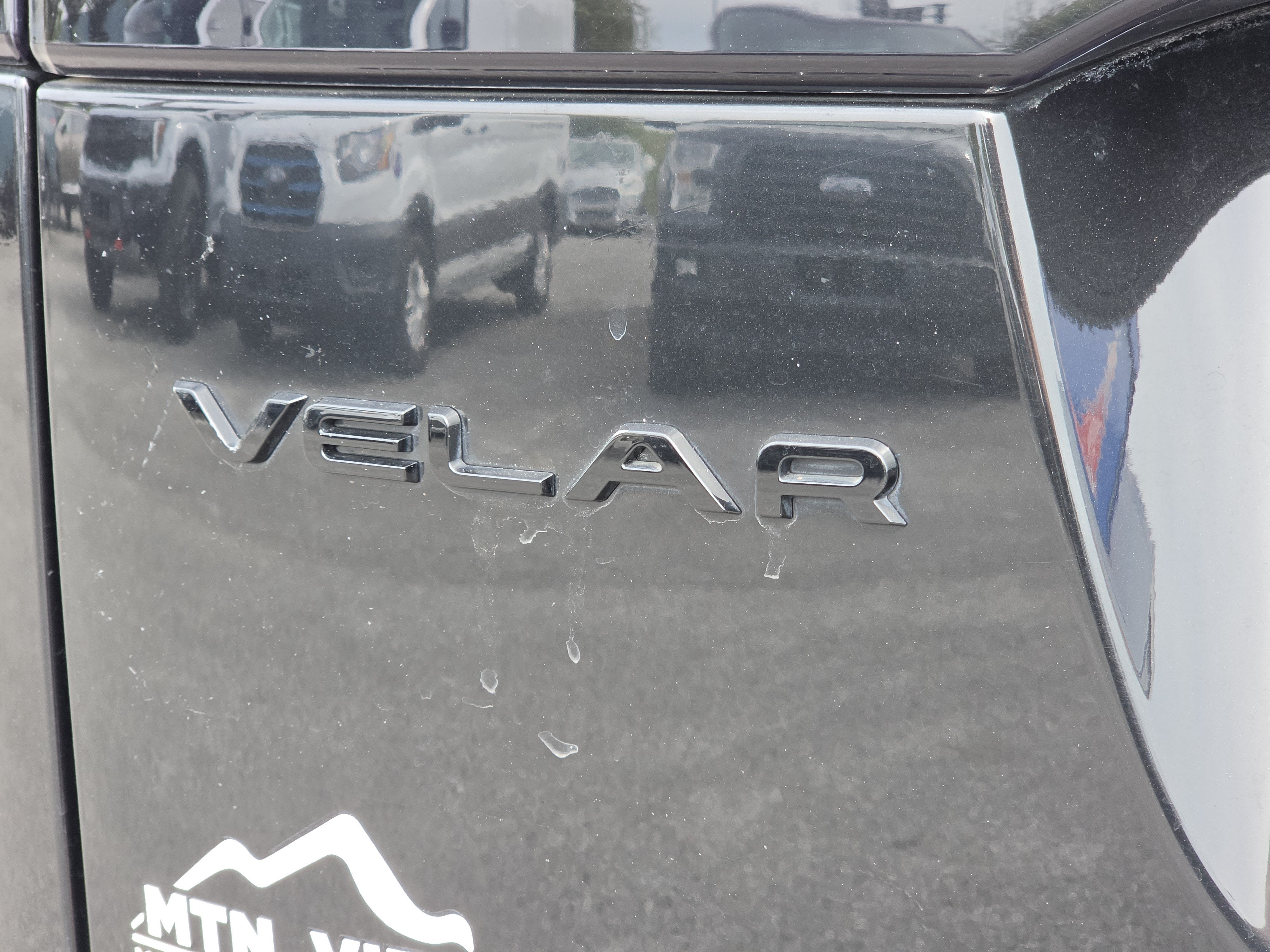 2025 Land Rover Range Rover Velar Dynamic SE