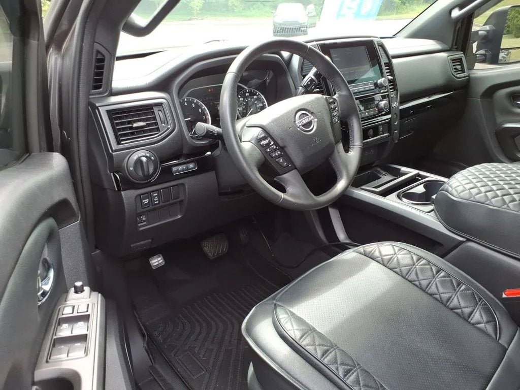2024 Nissan Titan Platinum Reserve