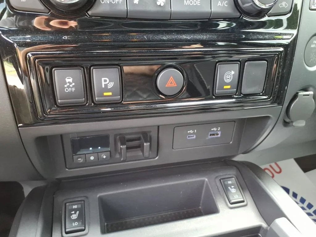 2024 Nissan Titan Platinum Reserve