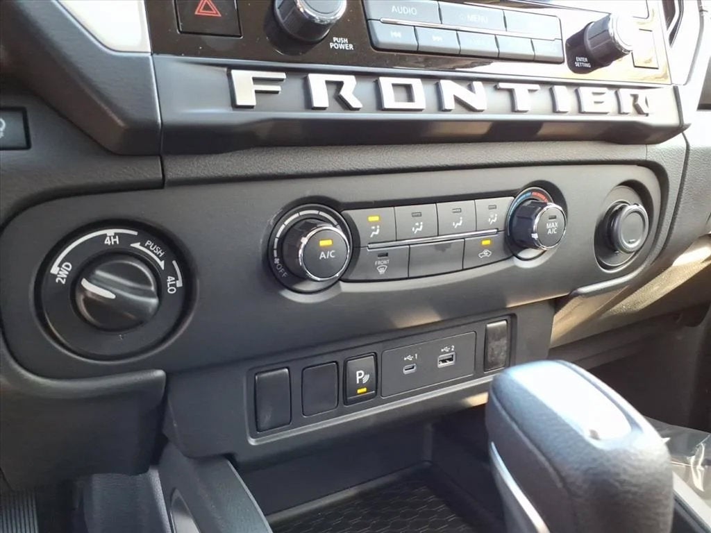 2026 Nissan Frontier Crew Cab SV
