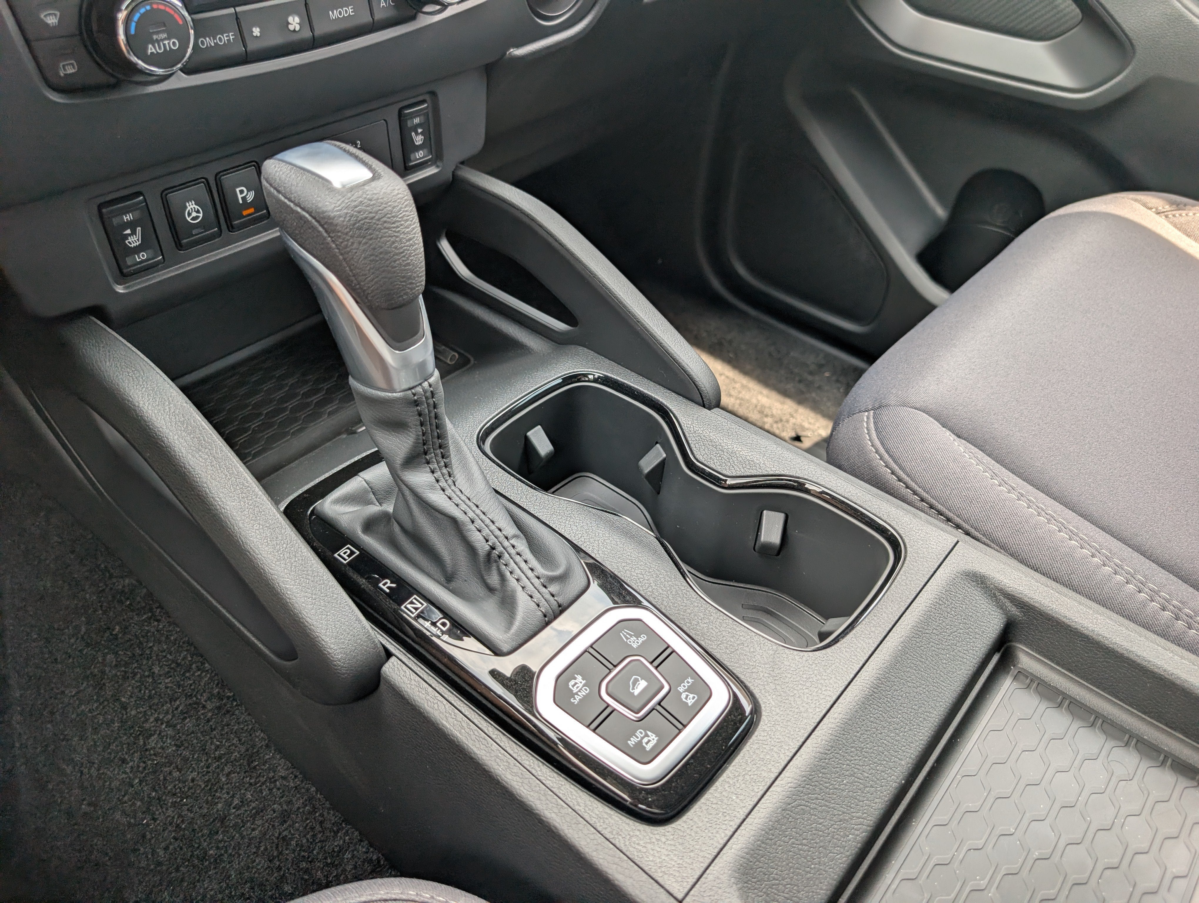 2026 Nissan Frontier Crew Cab SV