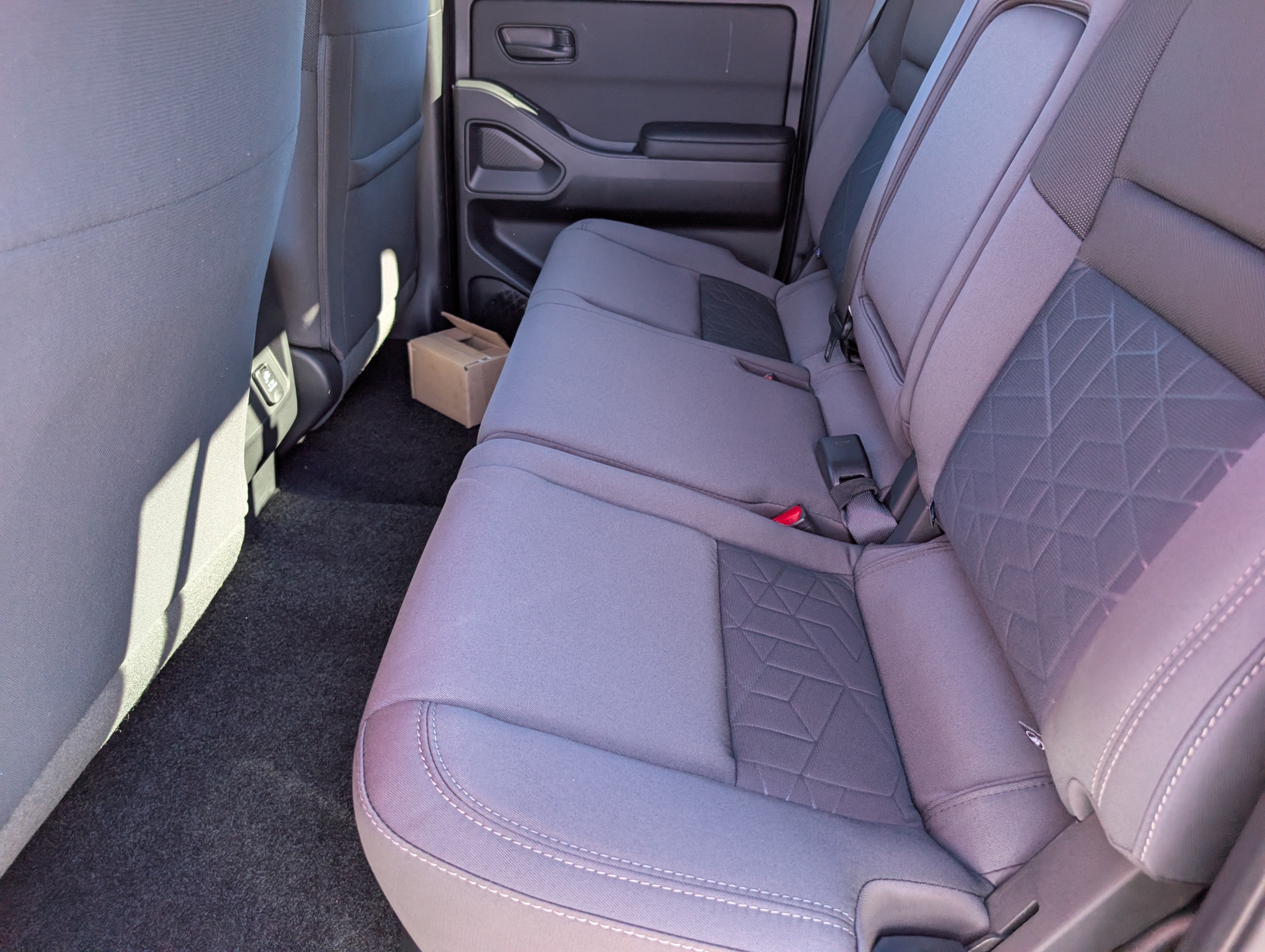 2027 Nissan Frontier Crew Cab SV