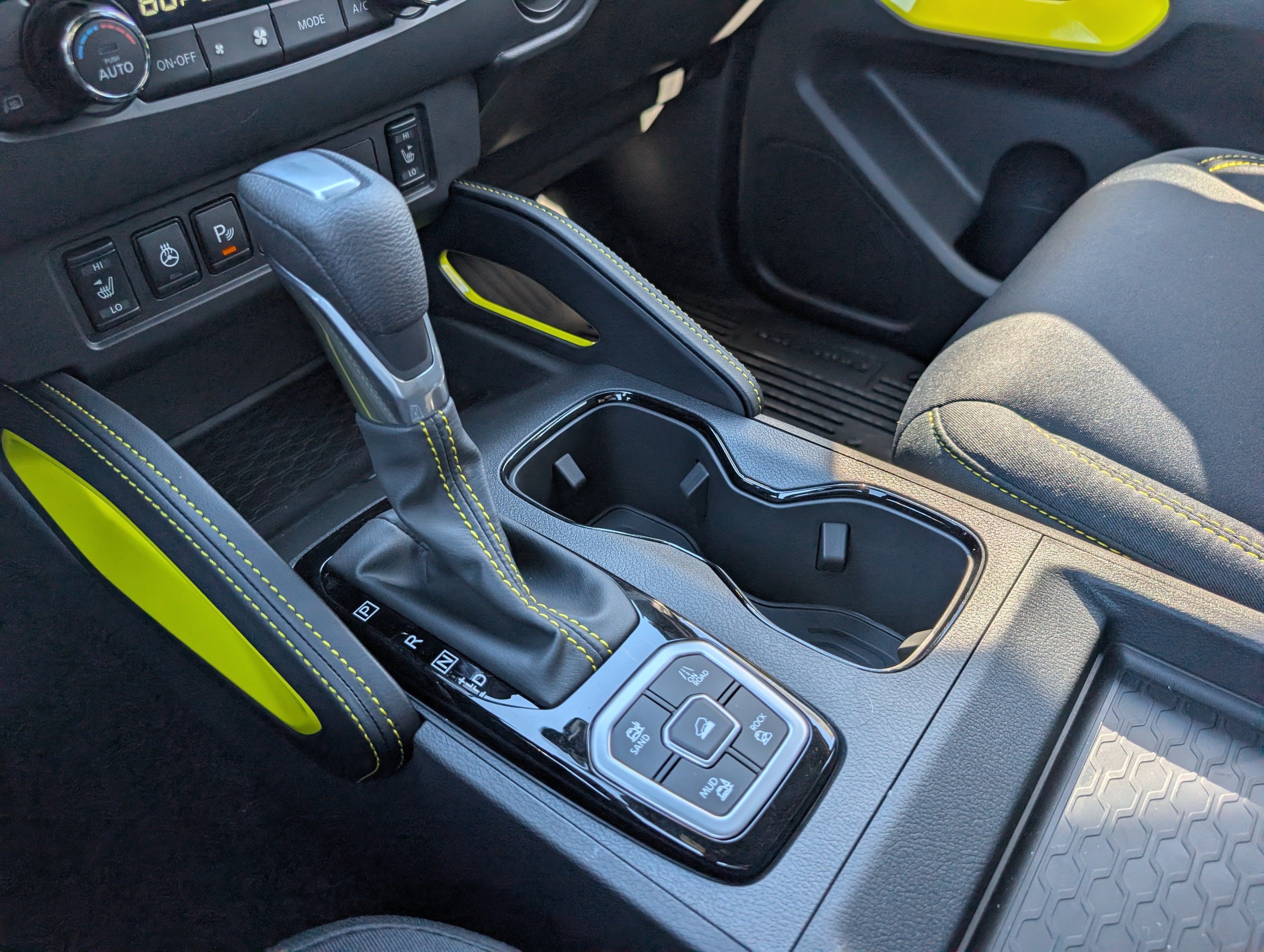2027 Nissan Frontier Crew Cab SV