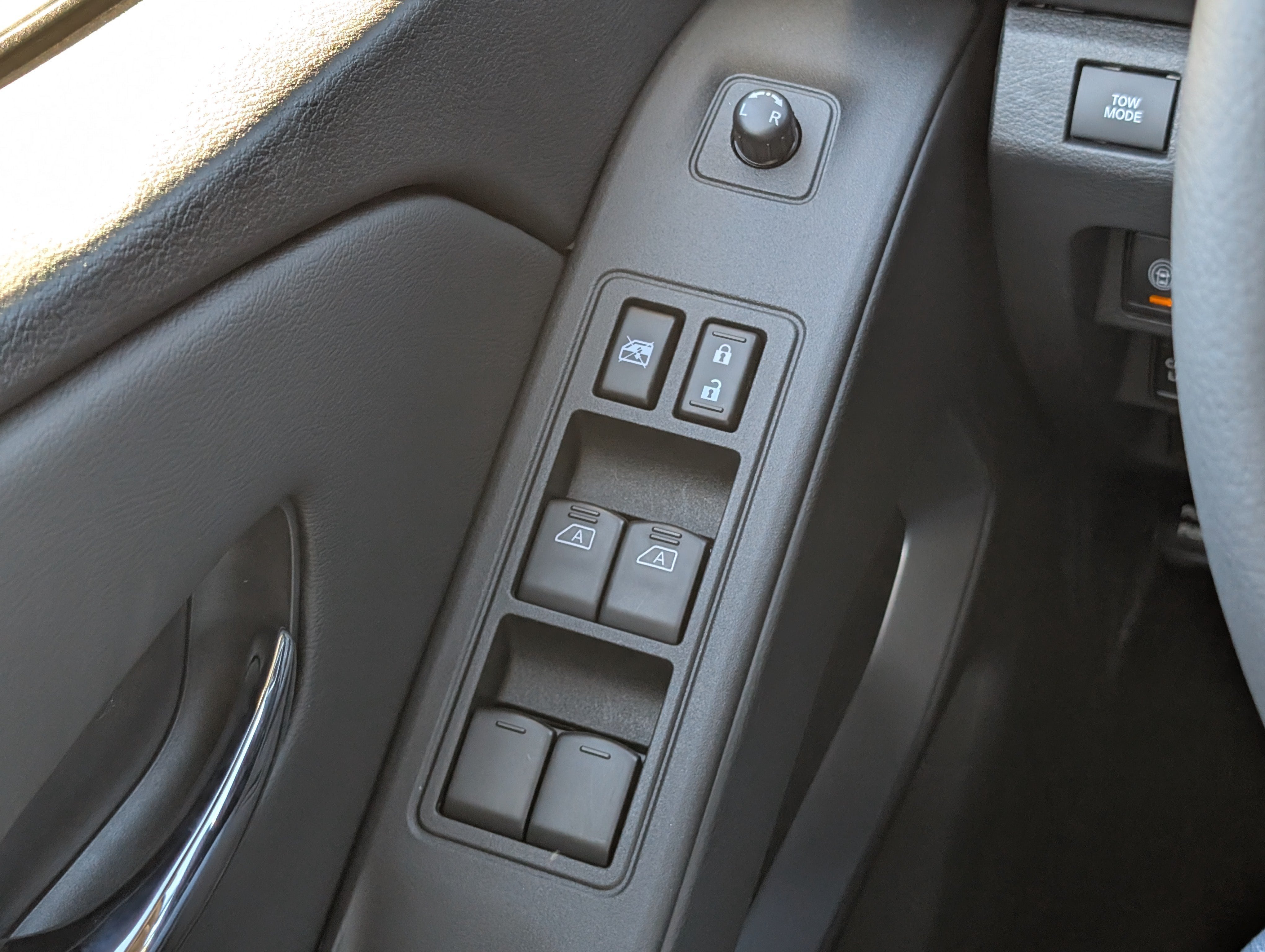 2027 Nissan Frontier Crew Cab SV