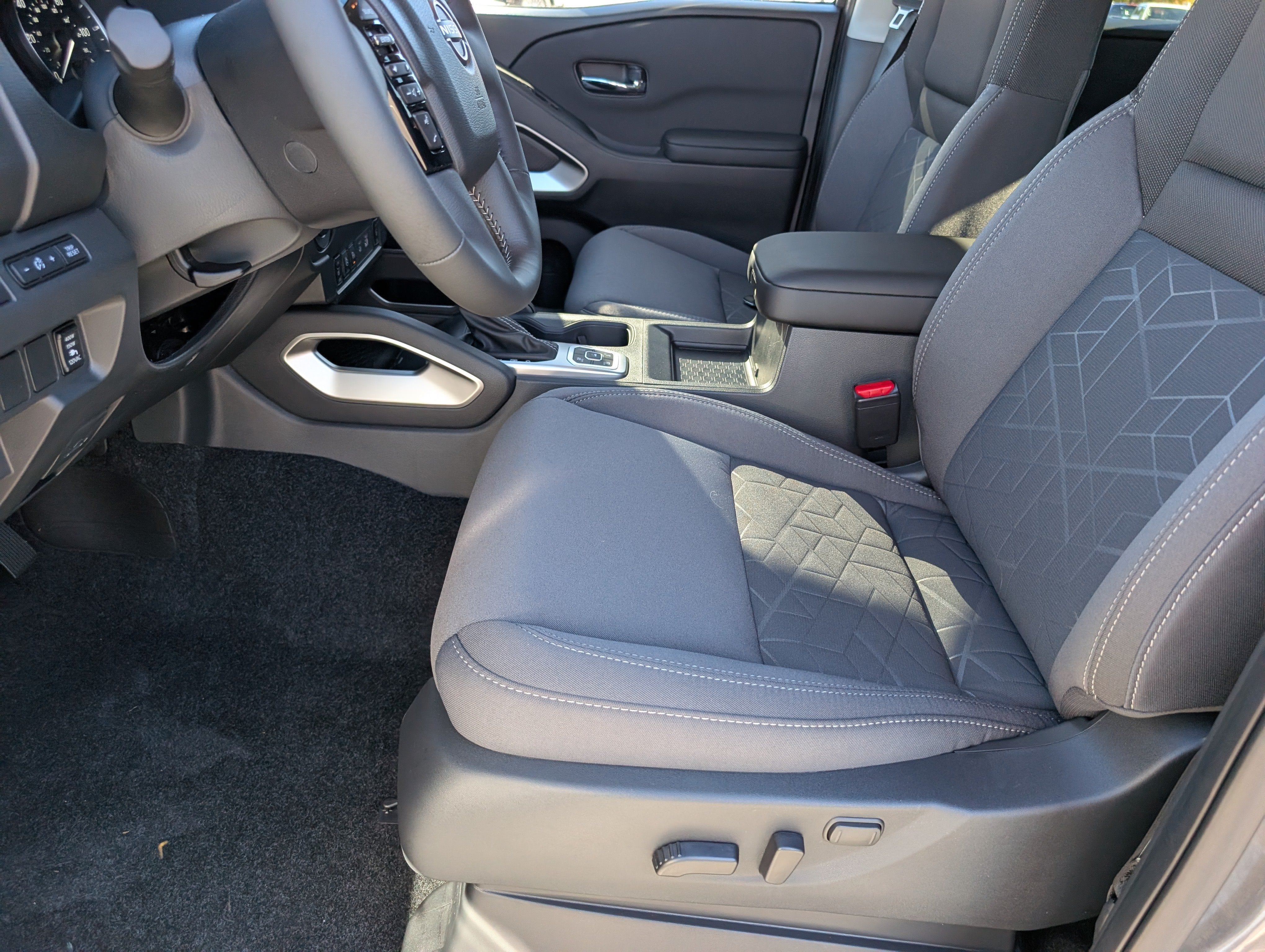 2027 Nissan Frontier Crew Cab SV