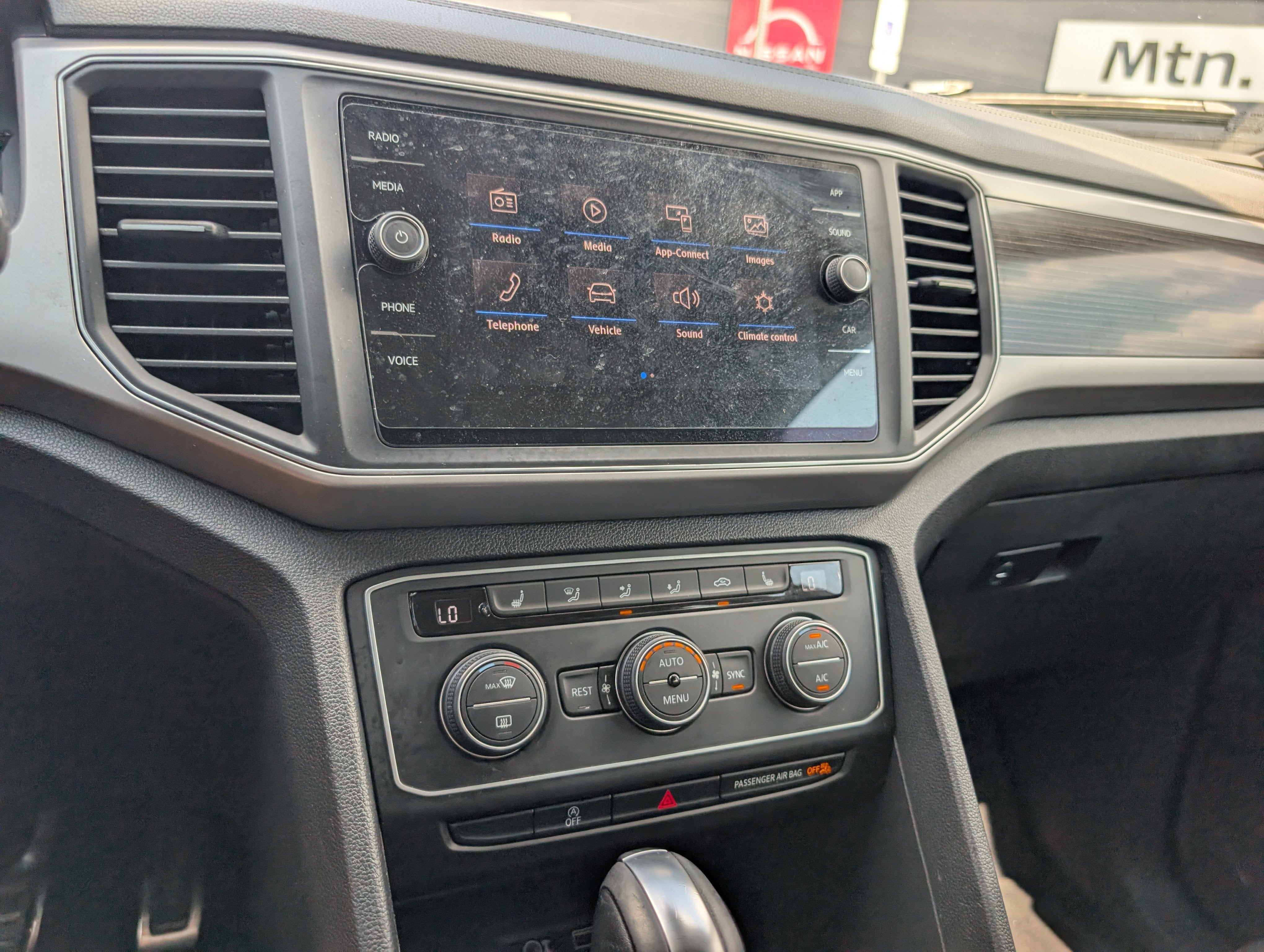 2019 Volkswagen Atlas 3.6L V6 SE w/Technology R-Line